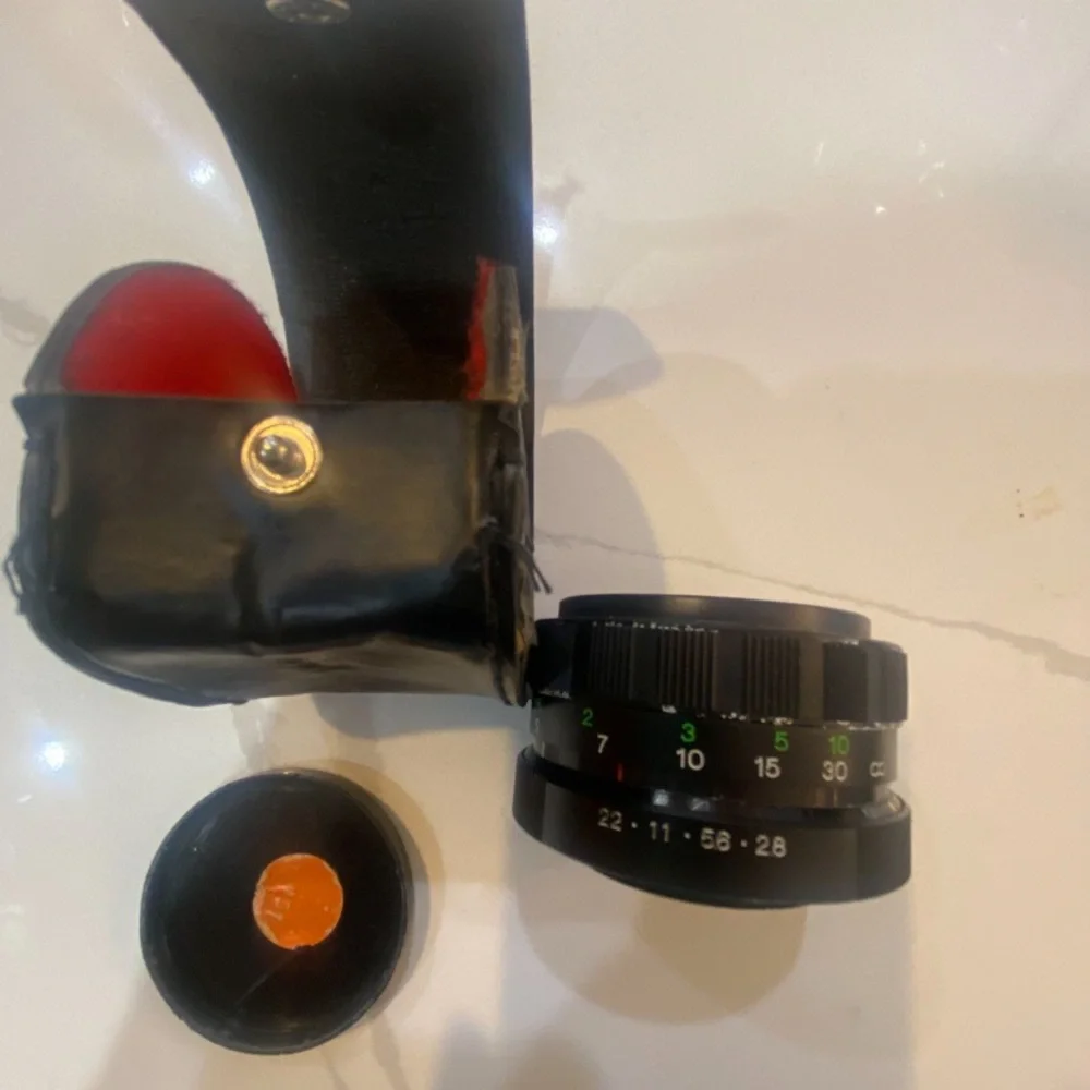 Petri 55mm Lens f2.8 Cap